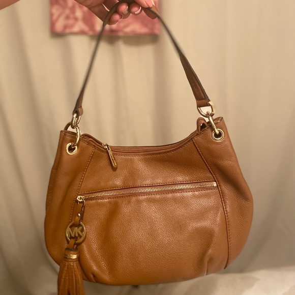 Michael Kors Leather handbag 👜 - Picture 4 of 15